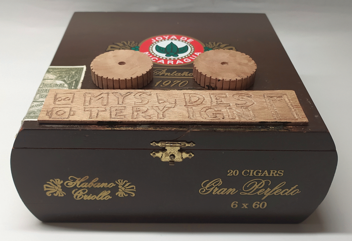 My first cigar box puzzle