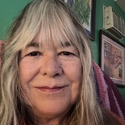 Suzanne Shelton