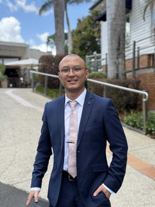 Yong Ju Park