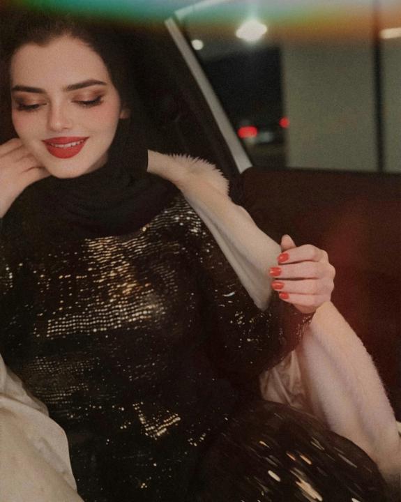 Nazaneen Azad