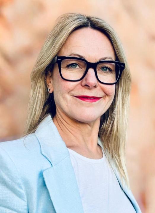 Dr. Kerstin Foell