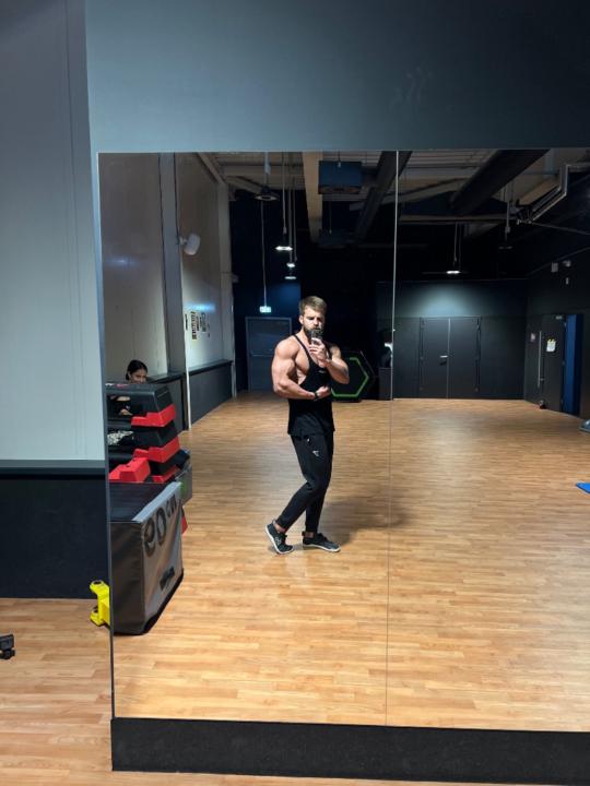 Tomas Macek