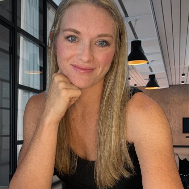 Laura Roth