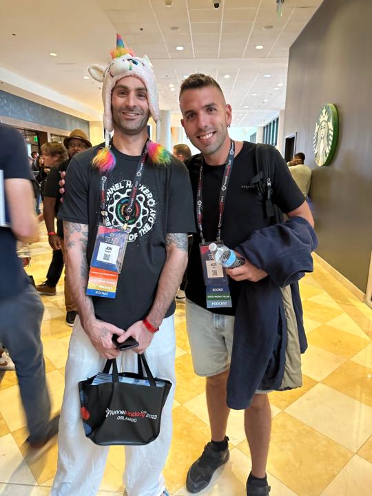 Mi mentor ha ganado +35.000.000$ vendiendo Software este año