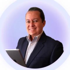 Luis Macías