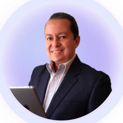 Luis Macías