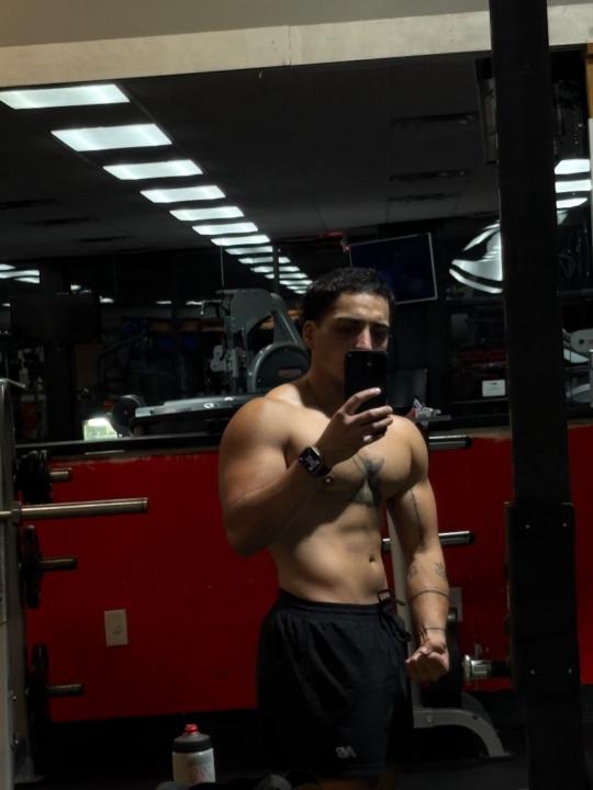 Ezra Calzon