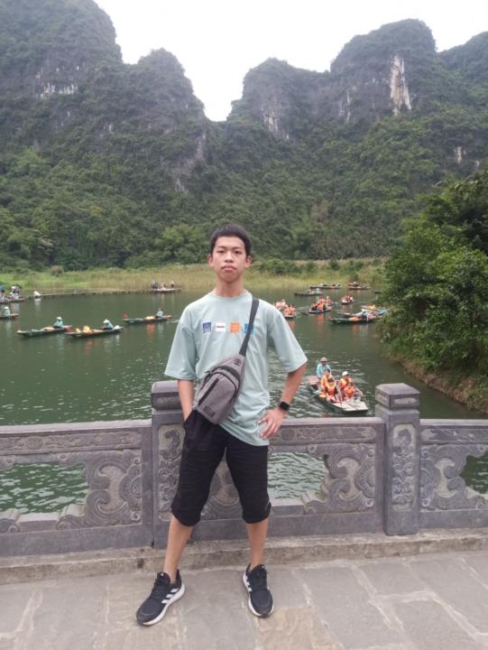 Hoàng Trần