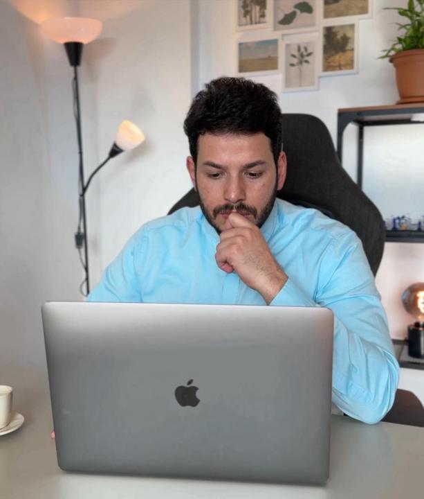 الساعة 7… وحماسي خارج السيطرة اليوم 😅🔥