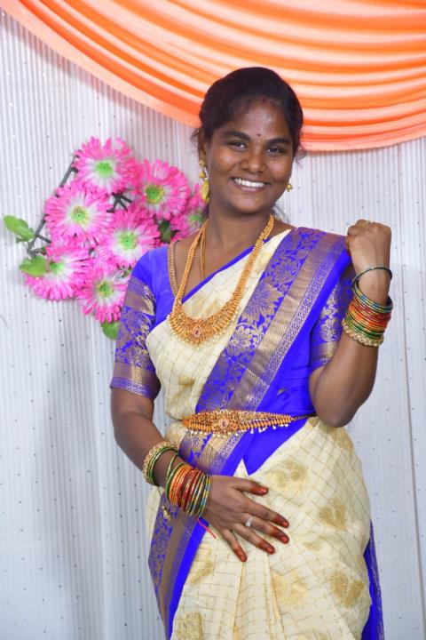 Santhiya M