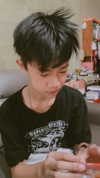 沈 玨呈