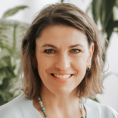 Andrea Dobos