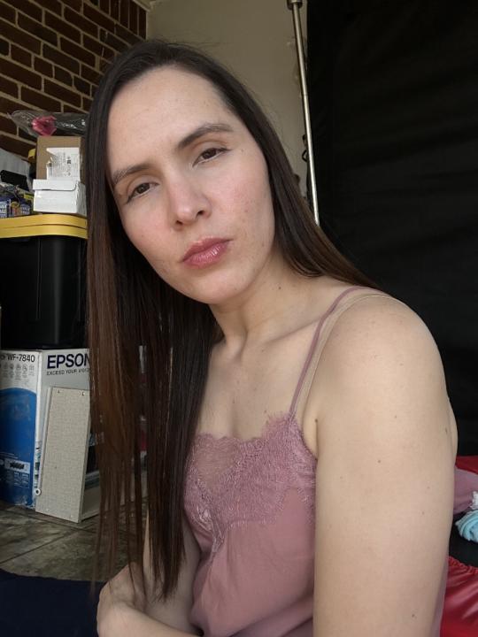 Erika J Lotero