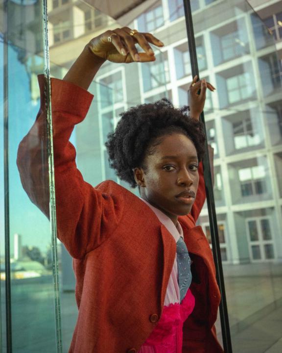 Adjoba Livia Verduzier