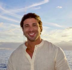 Adam Enamorado