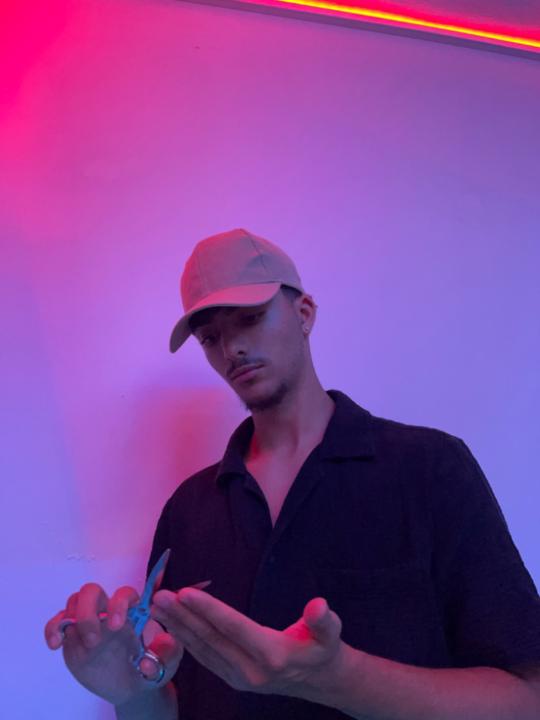 דניאל אקסול