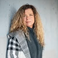 Johanne Miville-Deschenes