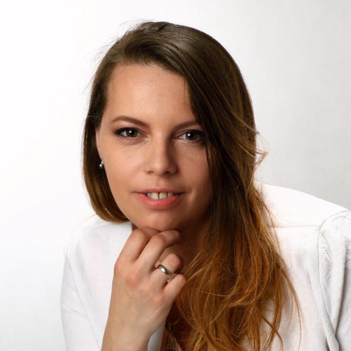 Anna Tom
