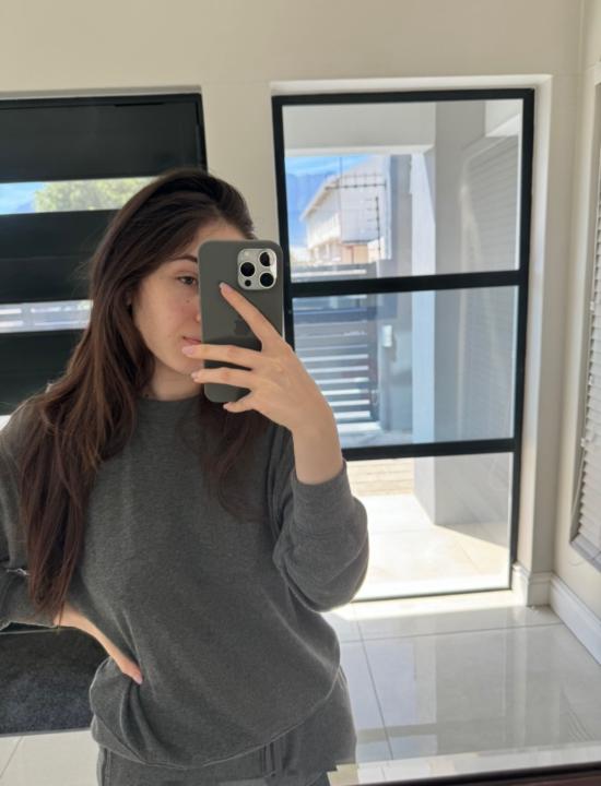 Ella H