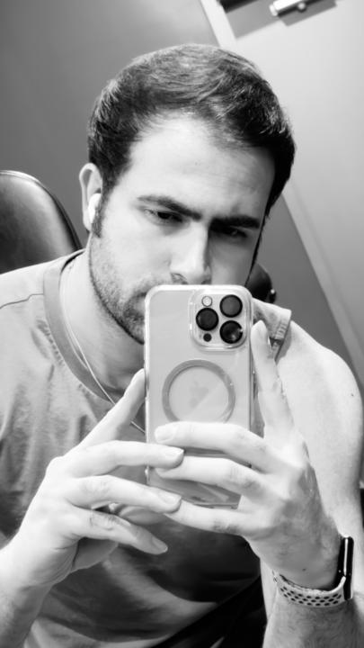 Farzad Cheloeian