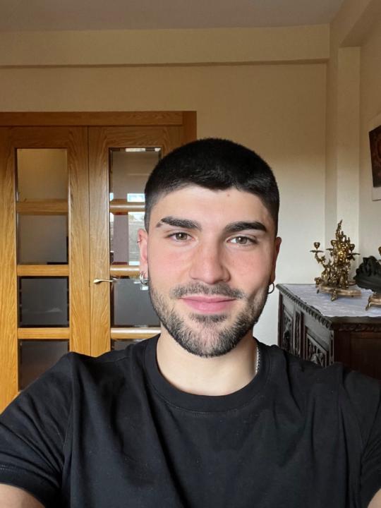 Mikel Azcona