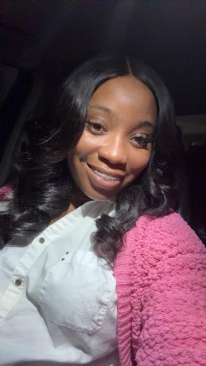 Shemeka T