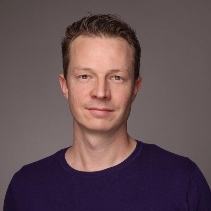 Simon Bernhofen