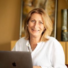 Ann Bach Mikkelsen