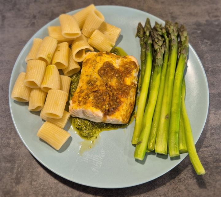 Saumon au pesto d’ail des ours (Mars 2026 - Semaine 2)