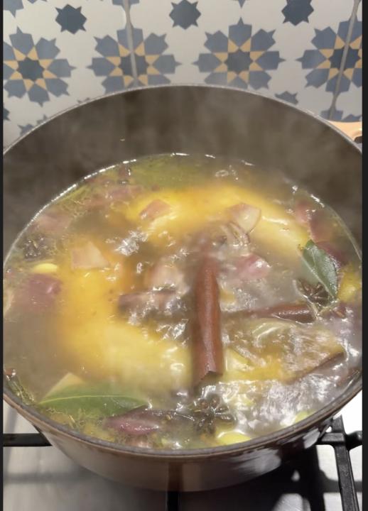 Menu Février 26 Semaine 2 est disponible ✨🎉👩🏻‍🍳 + Propriétés du bouillon d'os