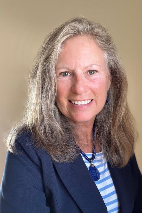 Elizabeth Mouser