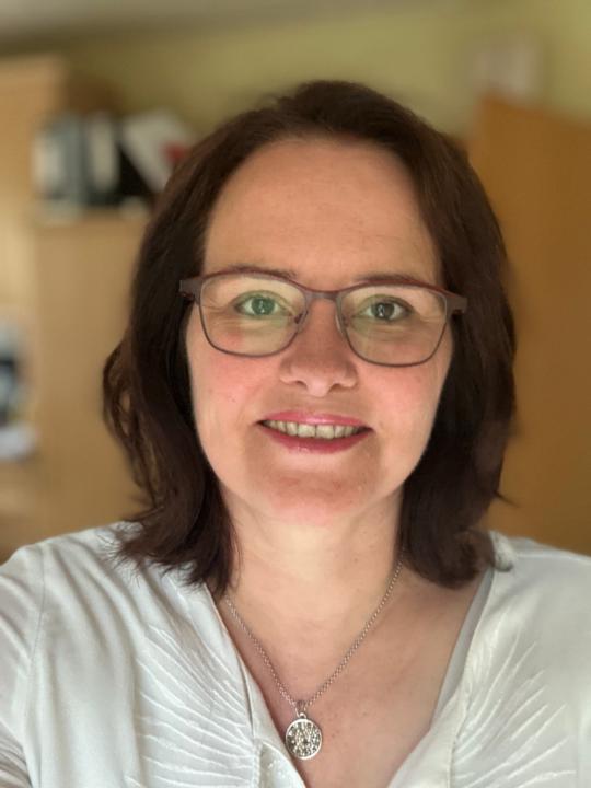 Claudia Menke