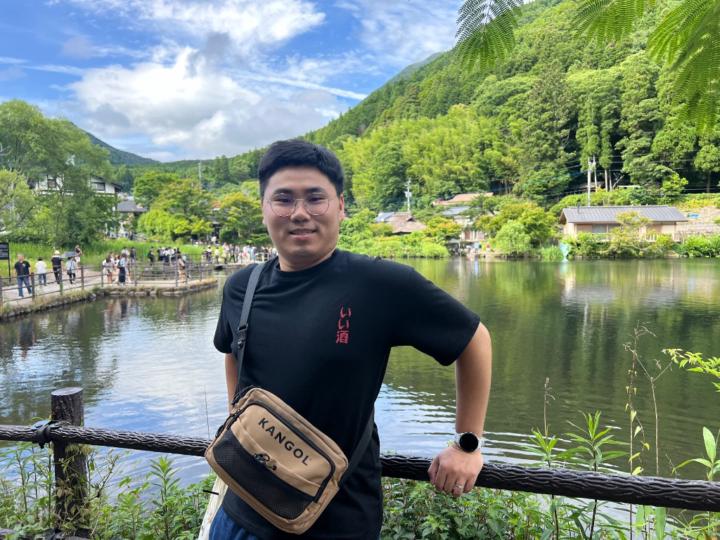 陳 勤恩