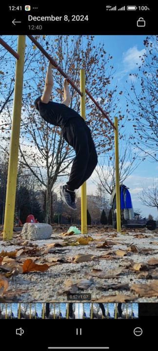 Muscle up/ High pull up