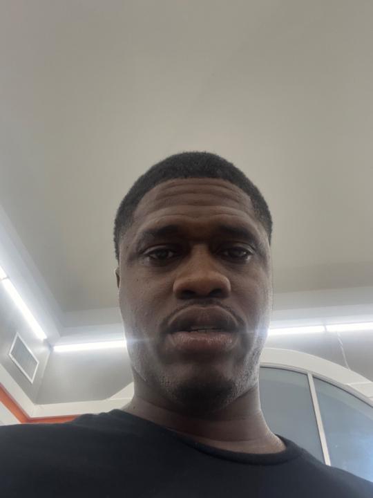 Leroy Akins