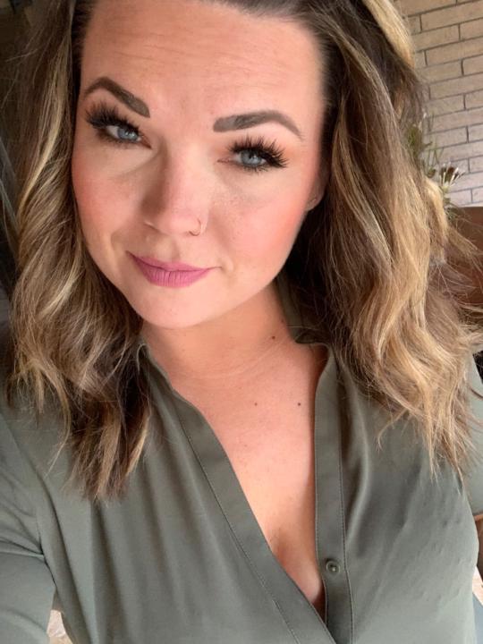Lindsay Hilton