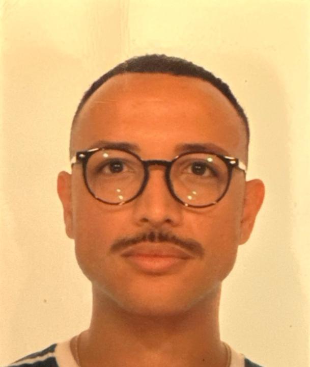 Oscar Mora