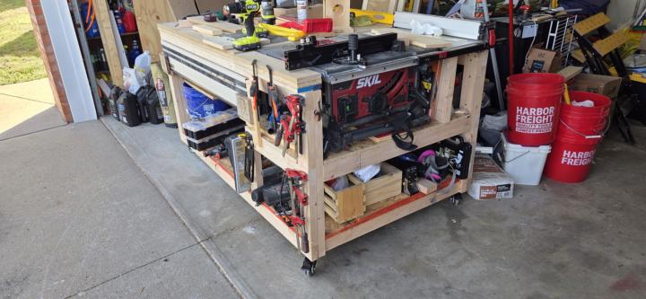 Finally built an all in one workbench