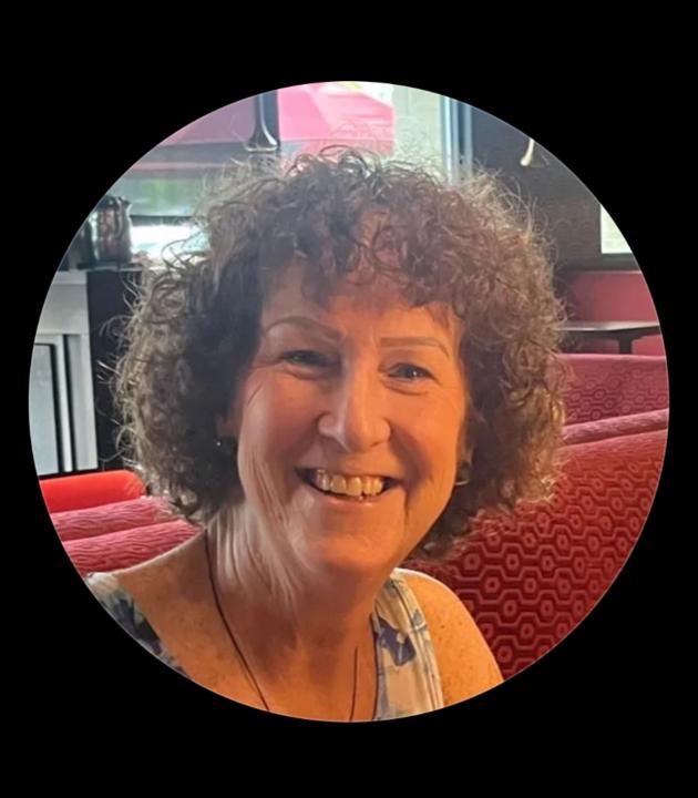 Lorimarcourhea Sidehustleswithlori