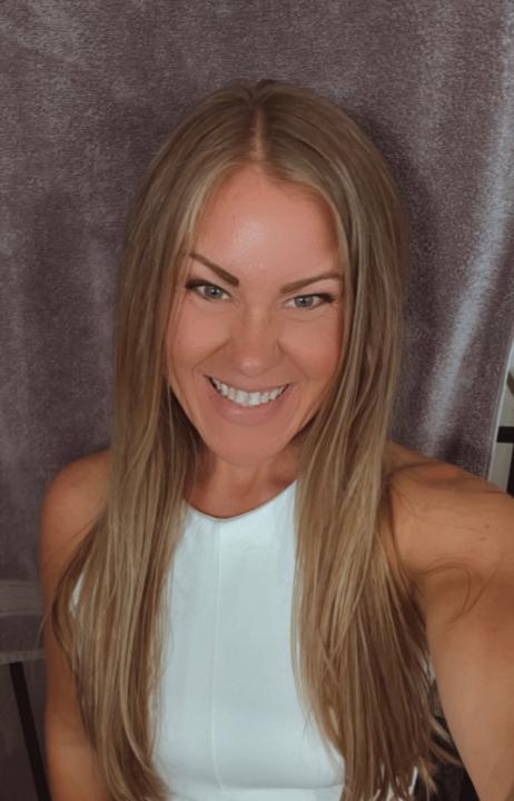 Lauren Marshall