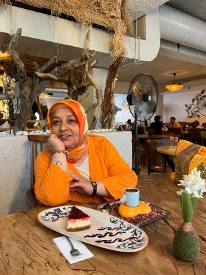 Özlem Çelik katılmış