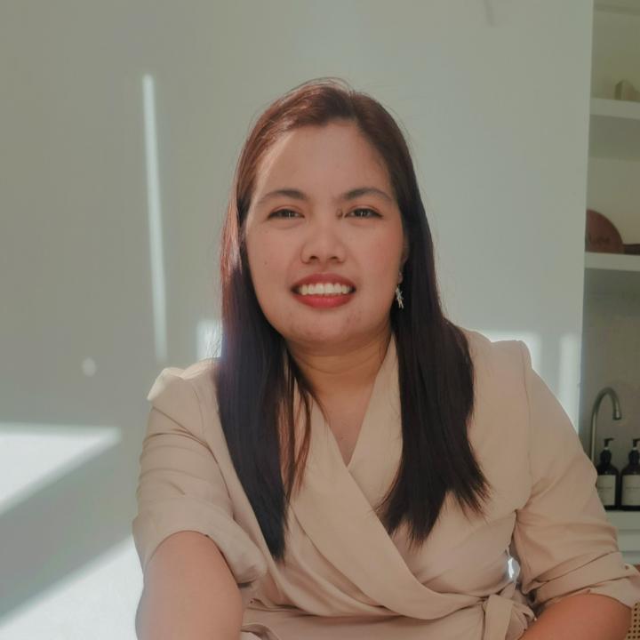She Dela Cruz