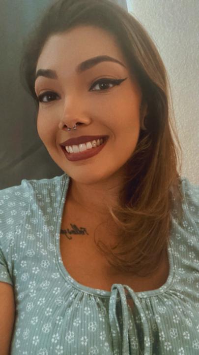 Glo Martinez