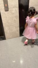Lucy 林