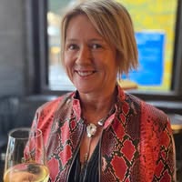 Lisa Davies