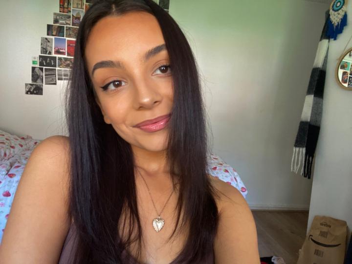 Aneta S
