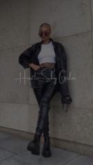 Hustle shy Girlie
