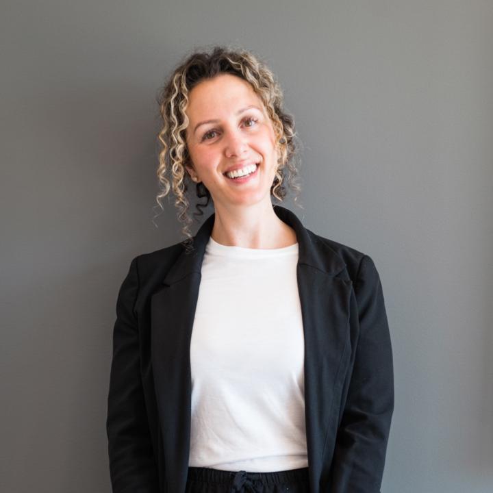 Mel Garside - Melmakesmoves