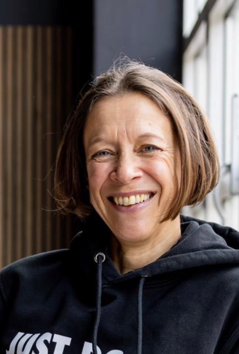 Annette Löbel