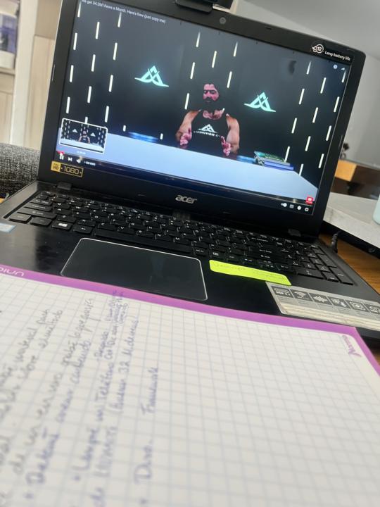 Hoy nos pusieron a tomar apuntes ✍️